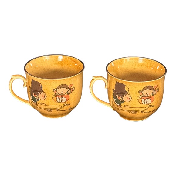 Vintage Korean Coffee Tea Mug Set 2 Children Playing Folk Music - Picture 5 of 10